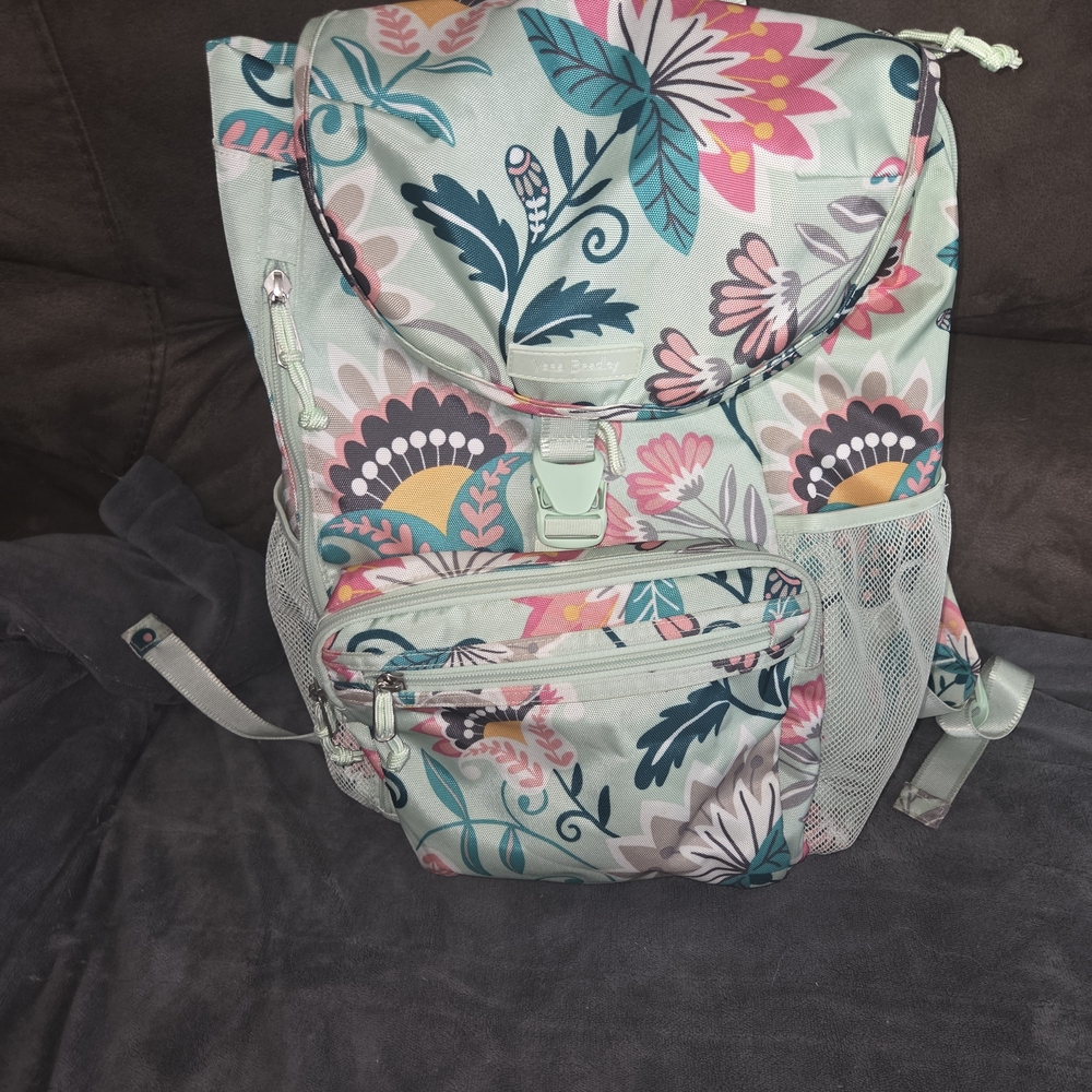 Vera Bradley Daytripper Backpack Mint Flowers Lighten Up